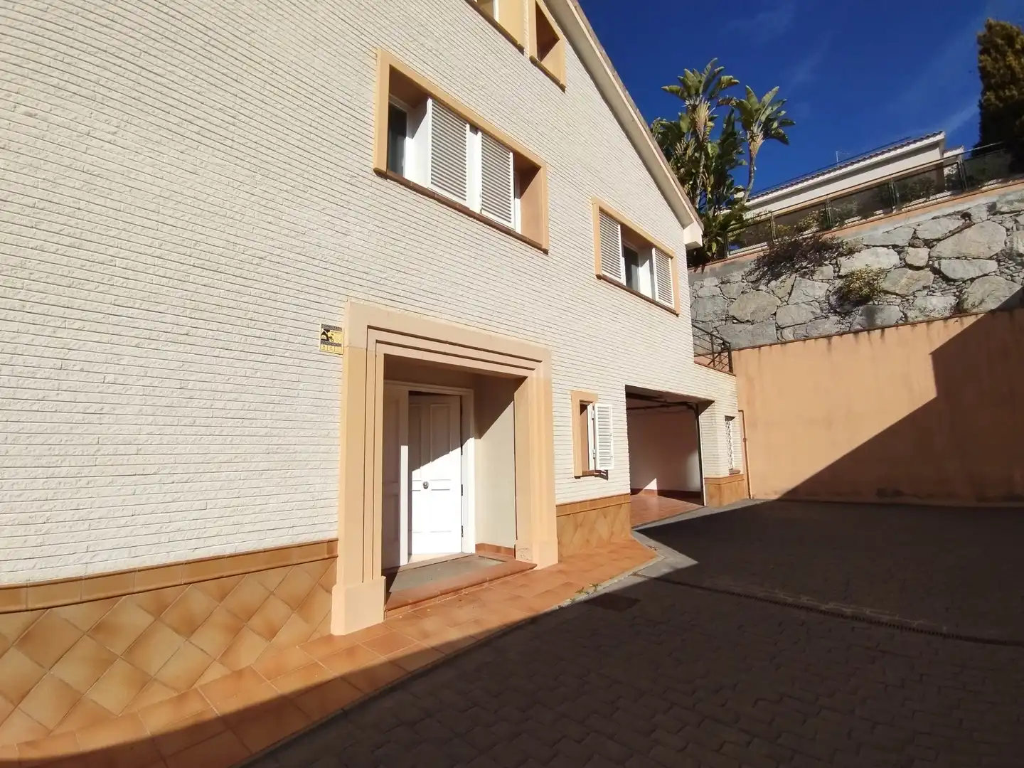Vista exterior de Casa o xalet en venda en Vilassar de Dalt amb Aire condicionat, Calefacció i Jardí privat