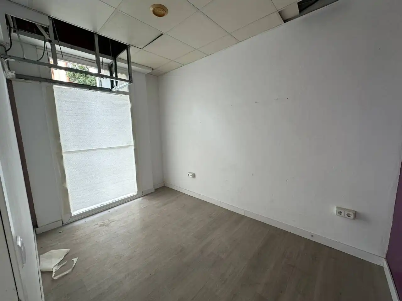 Business premises for sale in Calle Salauris, imagen 3