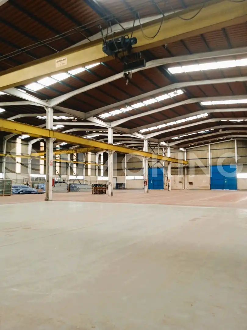 Industrial buildings for sale in Pinto