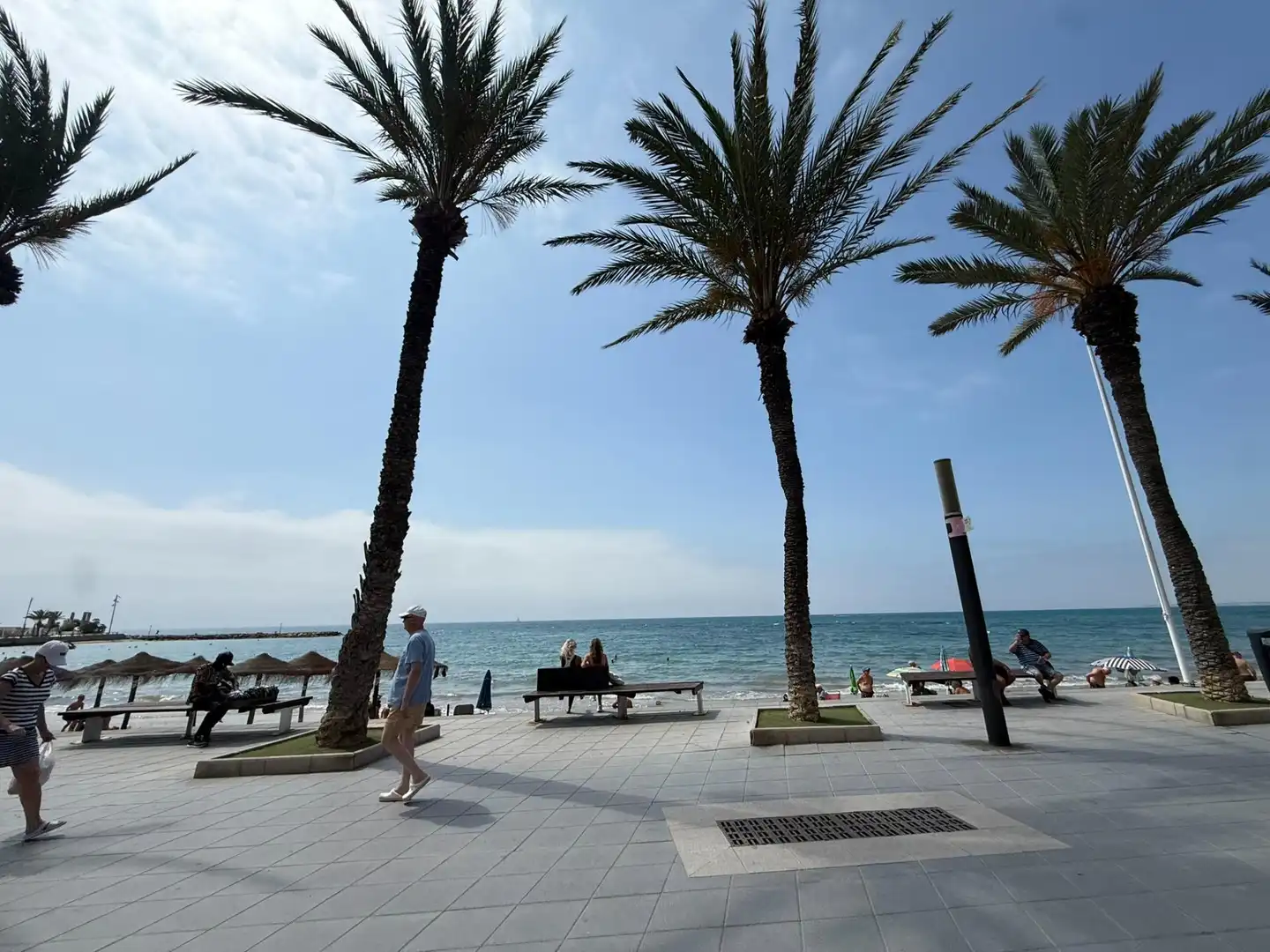 Vista exterior de Ático en venta en Torrevieja con Aire acondicionado, Calefacción y Terraza