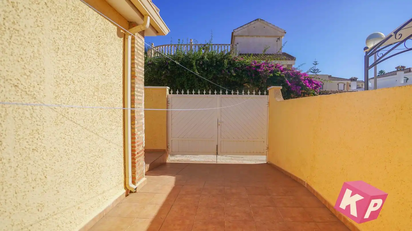 Casa amb piscina en venda a Avinguda del Carabasí, imagen 7