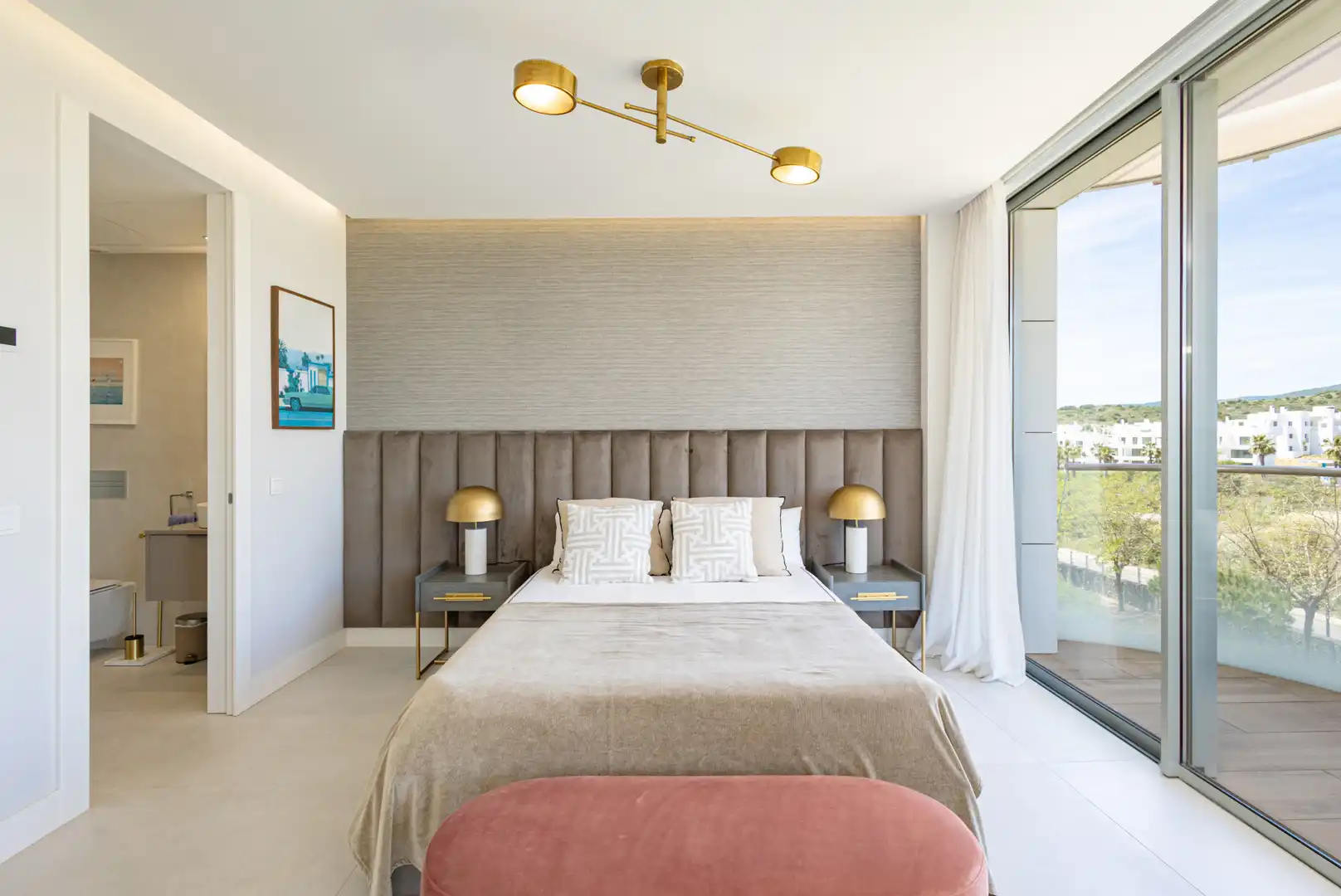 Habitación de Apartamento en venta en Estepona con Aire acondicionado, Calefacción y Terraza