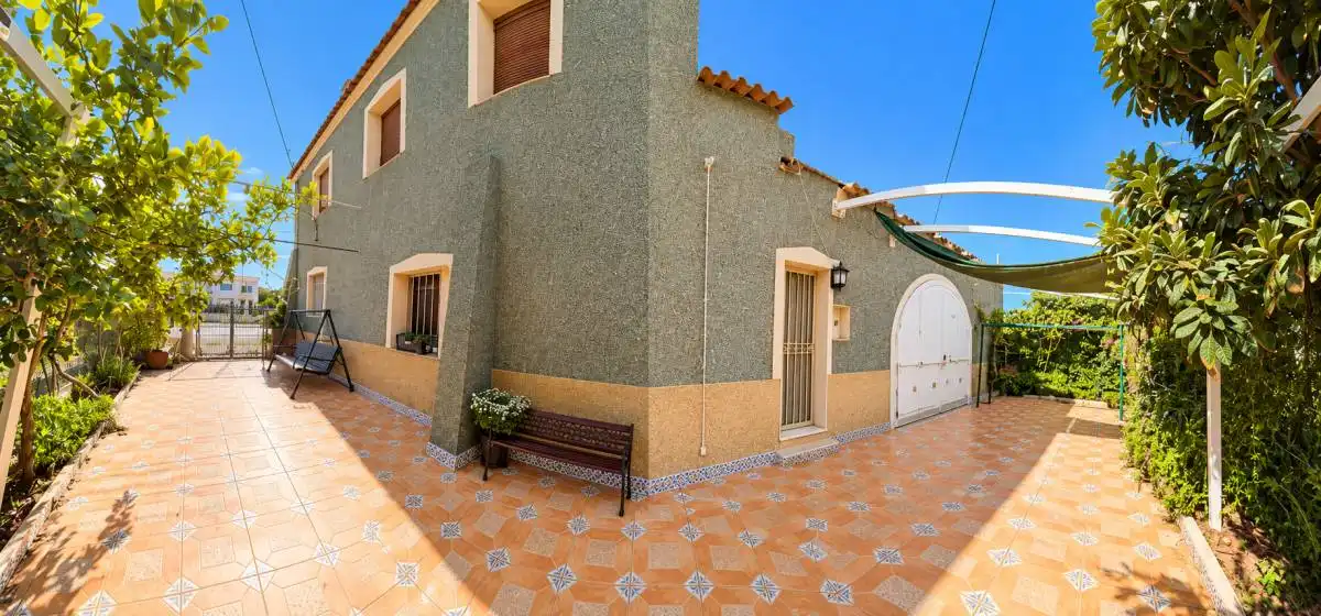 Vista exterior de Casa o xalet en venda en Crevillent, Alicante