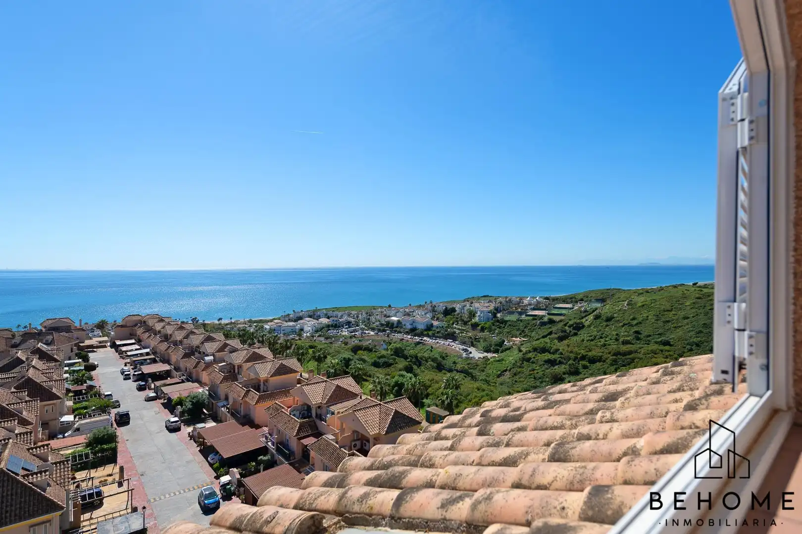 Vista exterior de Ático en venta en La Alcaidesa con Jardín privado, Terraza y Piscina comunitaria