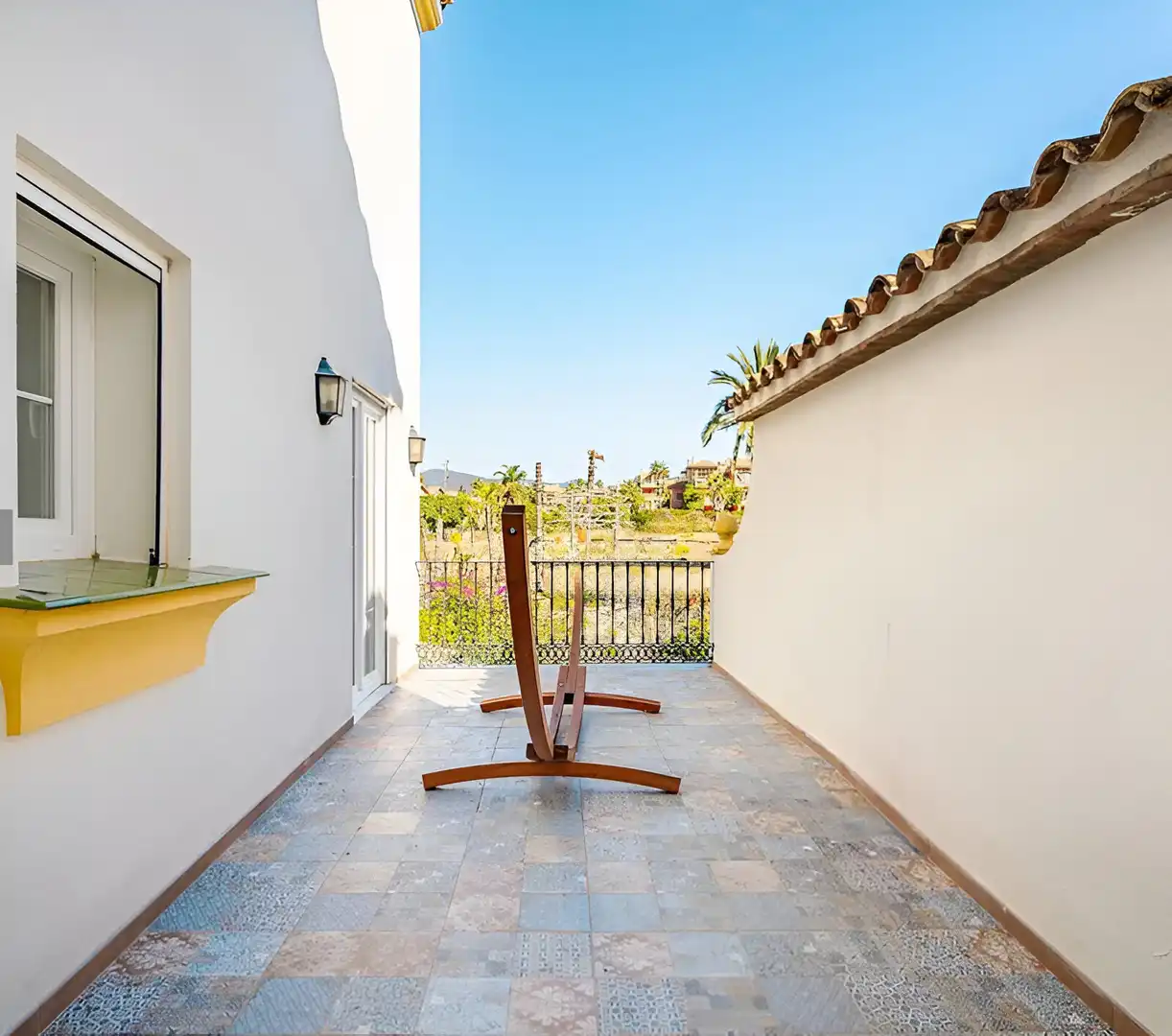 Terrassa de Casa adosada en venda en Estepona amb Aire condicionat, Jardí privat i Terrassa