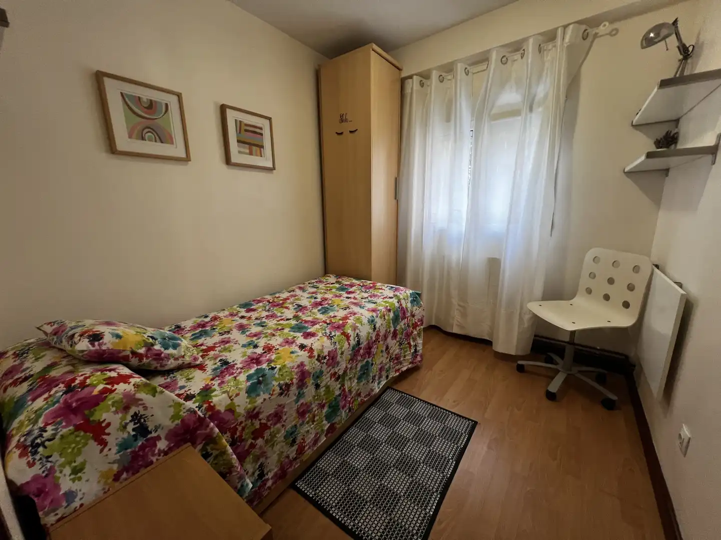 Bedroom of Flat for rent in Santander  with Heating