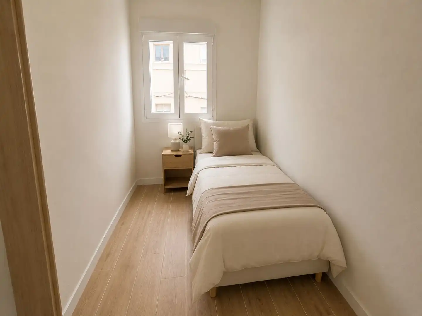Bedroom of Flat for sale in Madrid  with Air Conditioner, Heating and Oven