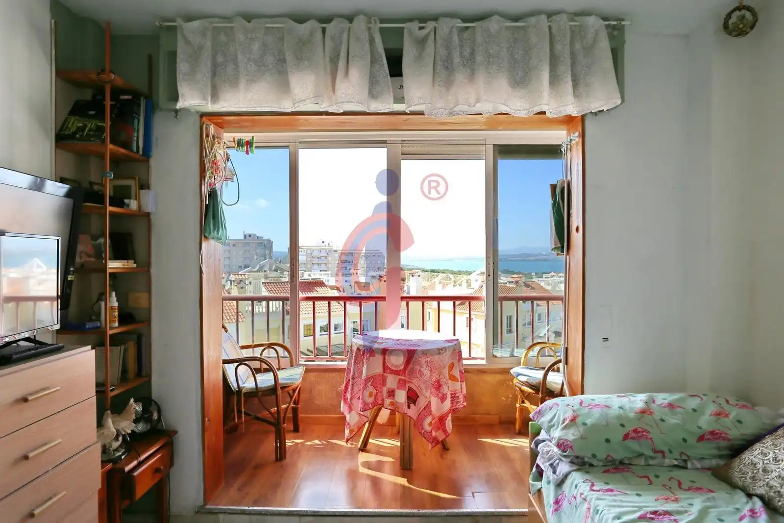 Habitación de Estudio en venta en Torrevieja con Terraza y Piscina comunitaria