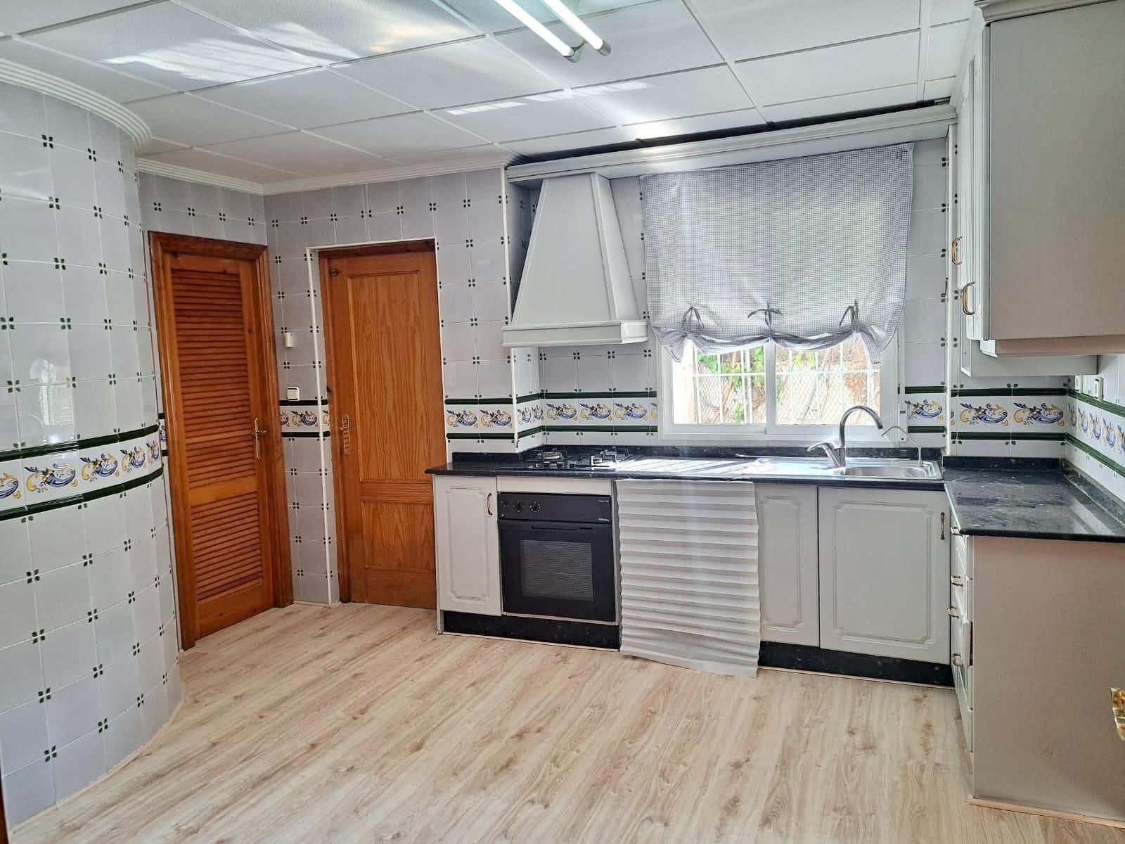 Kitchen of House or chalet for sale in Orihuela  with Air Conditioner, Heating and Terrace
