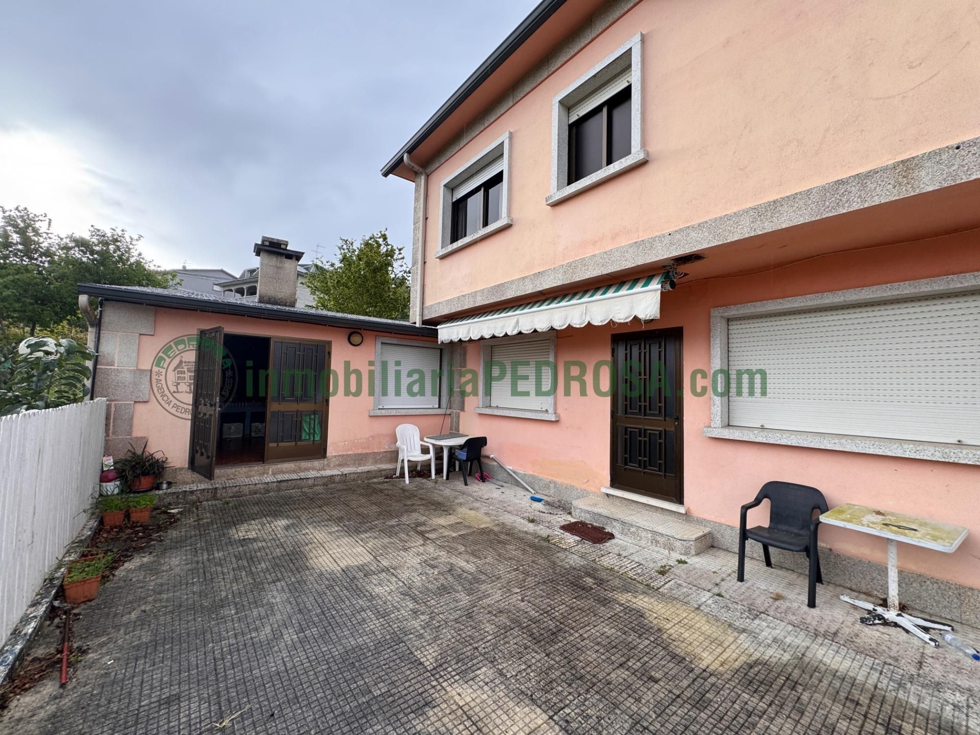 Vista exterior de Casa o chalet en venta en Poio con Calefacción, Jardín privado y Terraza