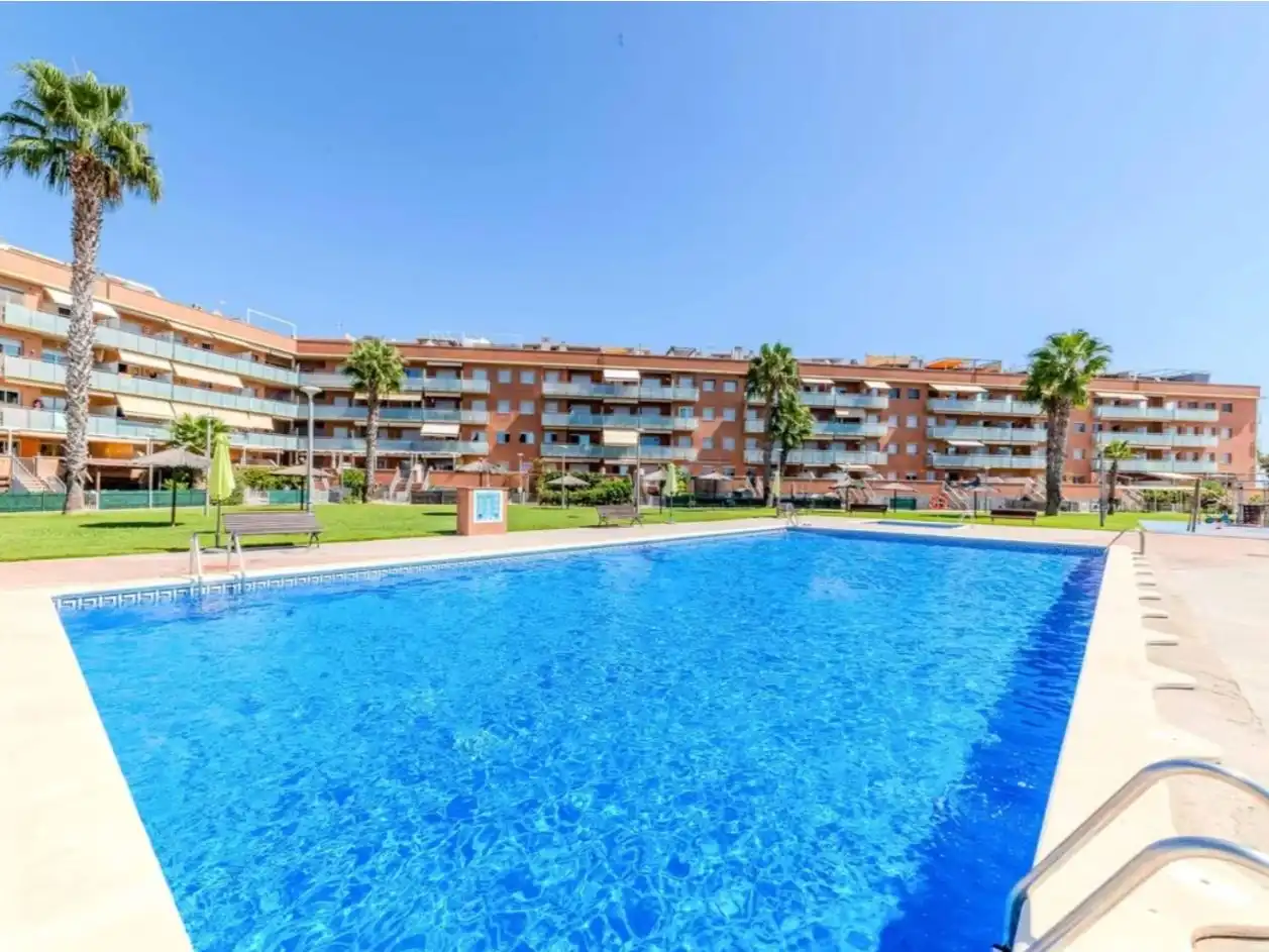 Pis amb piscina en venda a Passatge Riu Ebre 10, imagen 2