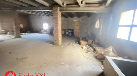 CASA EN SANT JOAN DE MORÓTe presentamos esta grandiosa casa esquinera de 550m2 construidos y dos plantas. En la planta baja encont, imatge 4