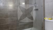 Bathroom of Flat for sale in Cáceres Capital  with Air Conditioner, Terrace and Furnished