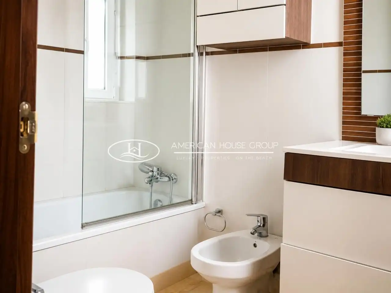 Bathroom of Flat for sale in Chiclana de la Frontera  with Air Conditioner
