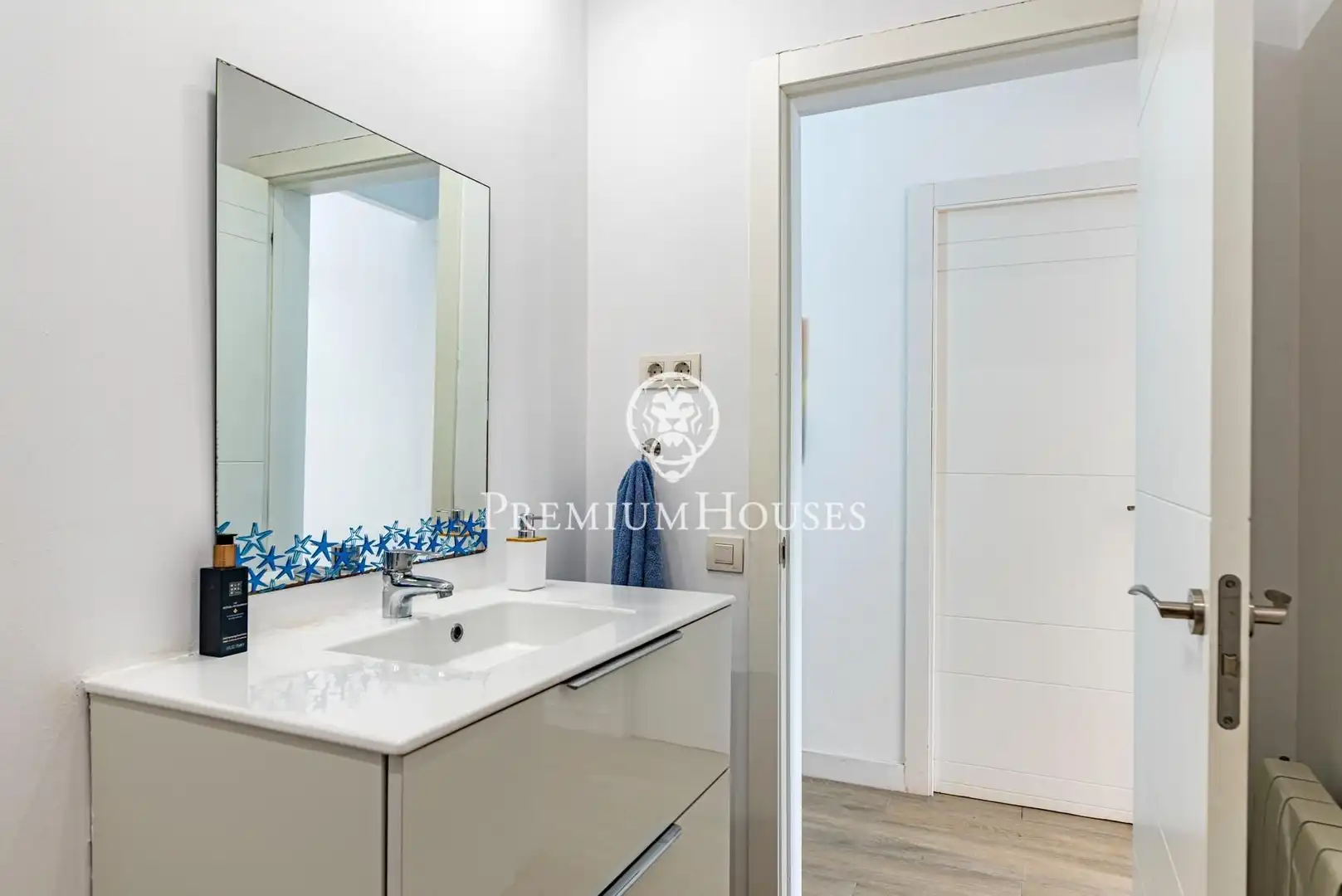 Bathroom of Houses for sale in Castelldefels  with Heating, Private garden and Terrace