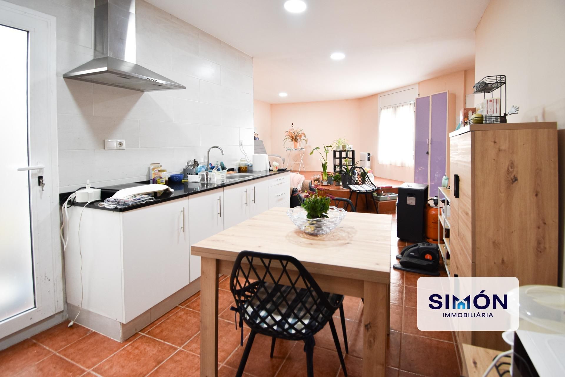 Kitchen of Houses for sale in Manresa