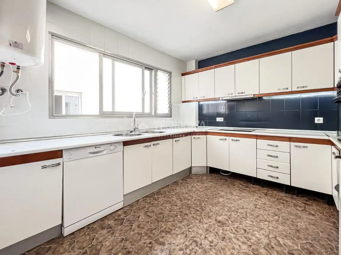 Kitchen of Flat for sale in Málaga  with Terrace and Storage room