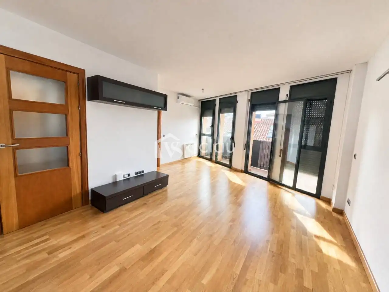 Vista exterior de Dúplex en venta en Olesa de Montserrat, Barcelona