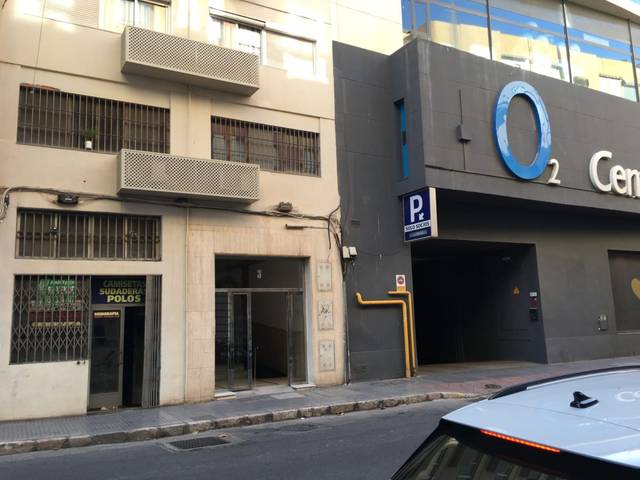 Local comercial en Alquiler en Calle Plaza de Toros Vieja, 3 en Perchel Sur - Plaza de Toros Vieja