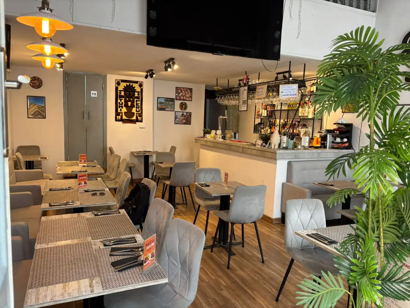 Business premises for transfer in Ciutat Vella, imagen 9