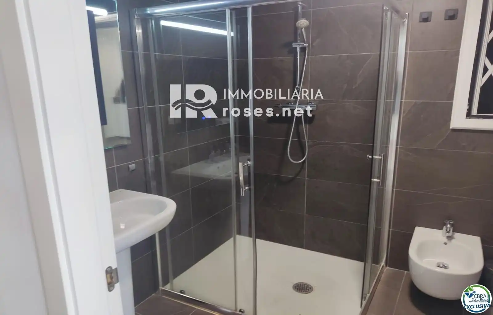 Casa con piscina en venta en Peni, imagen 22