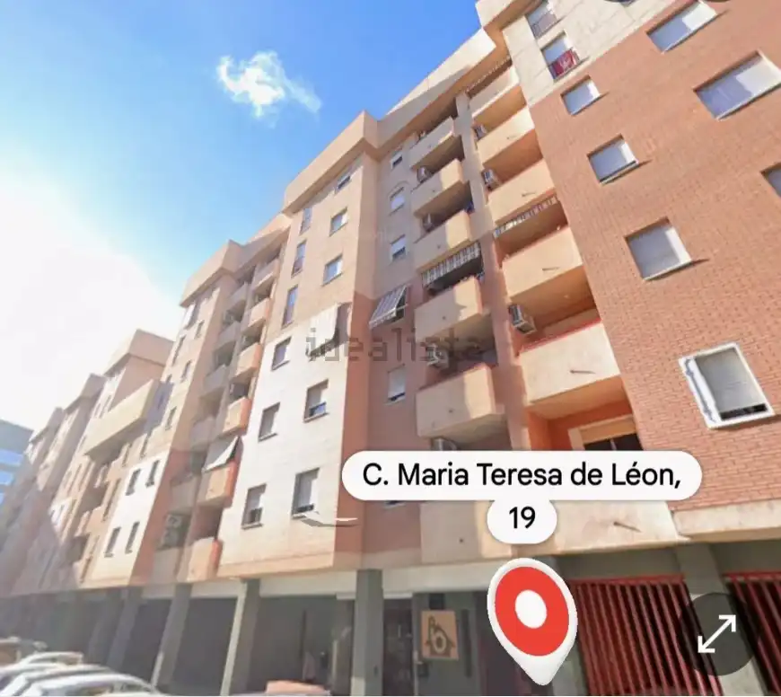 Vista exterior de Piso de alquiler en Granada con Amueblado, Lavadora y TV