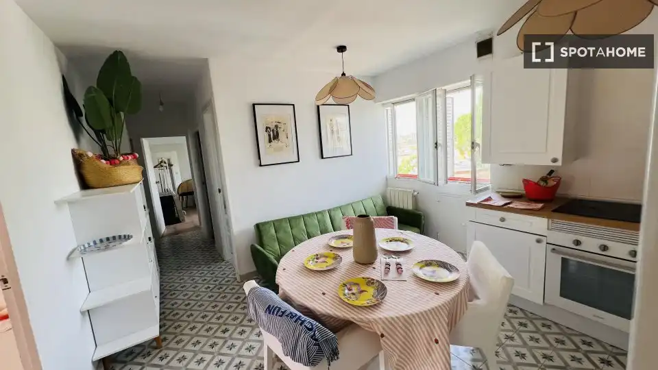 Dining room of Flat for rent in Madrid  with Air Conditioner, Heating and Furnished