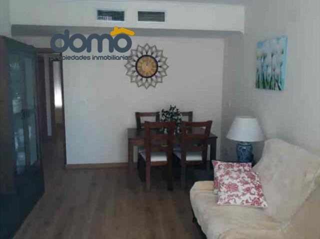 Comedor de Piso de alquiler en  Almería Capital con Aire acondicionado, Amueblado y Lavadora