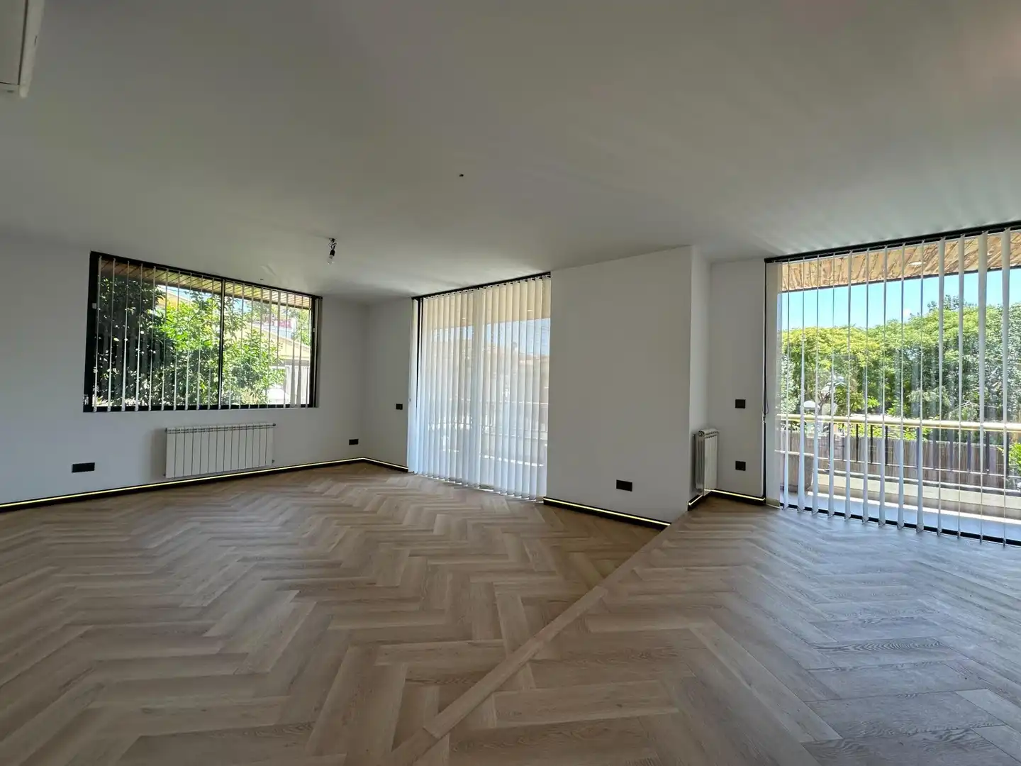 Living room of Houses for sale in Cunit  with Air Conditioner, Private garden and Terrace