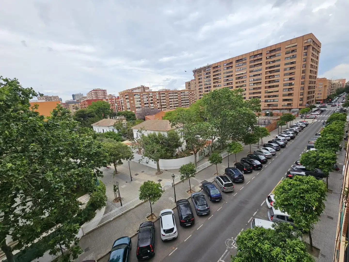 Exterior view of Flat for sale in Valencia  with Air Conditioner, Furnished and Balcony