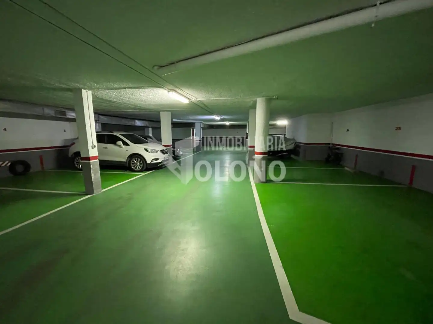 Parkplatz von Garage zum Verkauf in Haro
