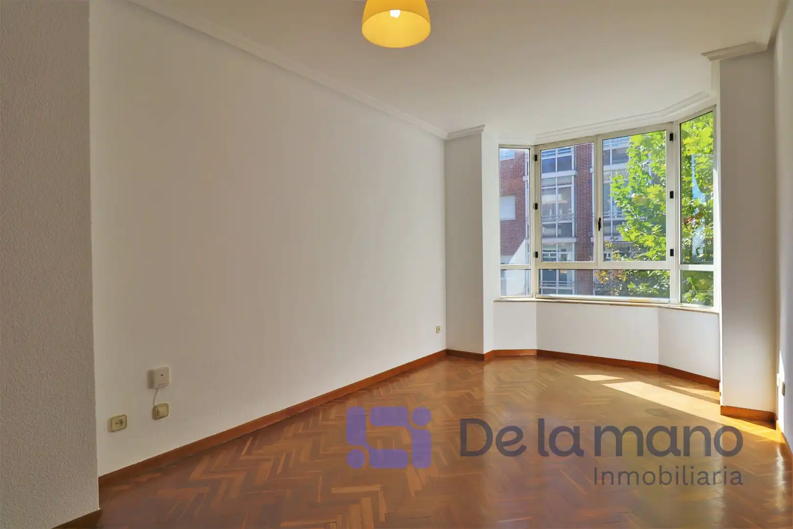 Vista exterior de Piso de alquiler en Madrid con Calefacción y Parquet