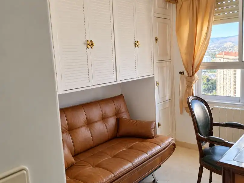 Sala d'estar de Apartament en venda en Benidorm amb Aire condicionat i Terrassa