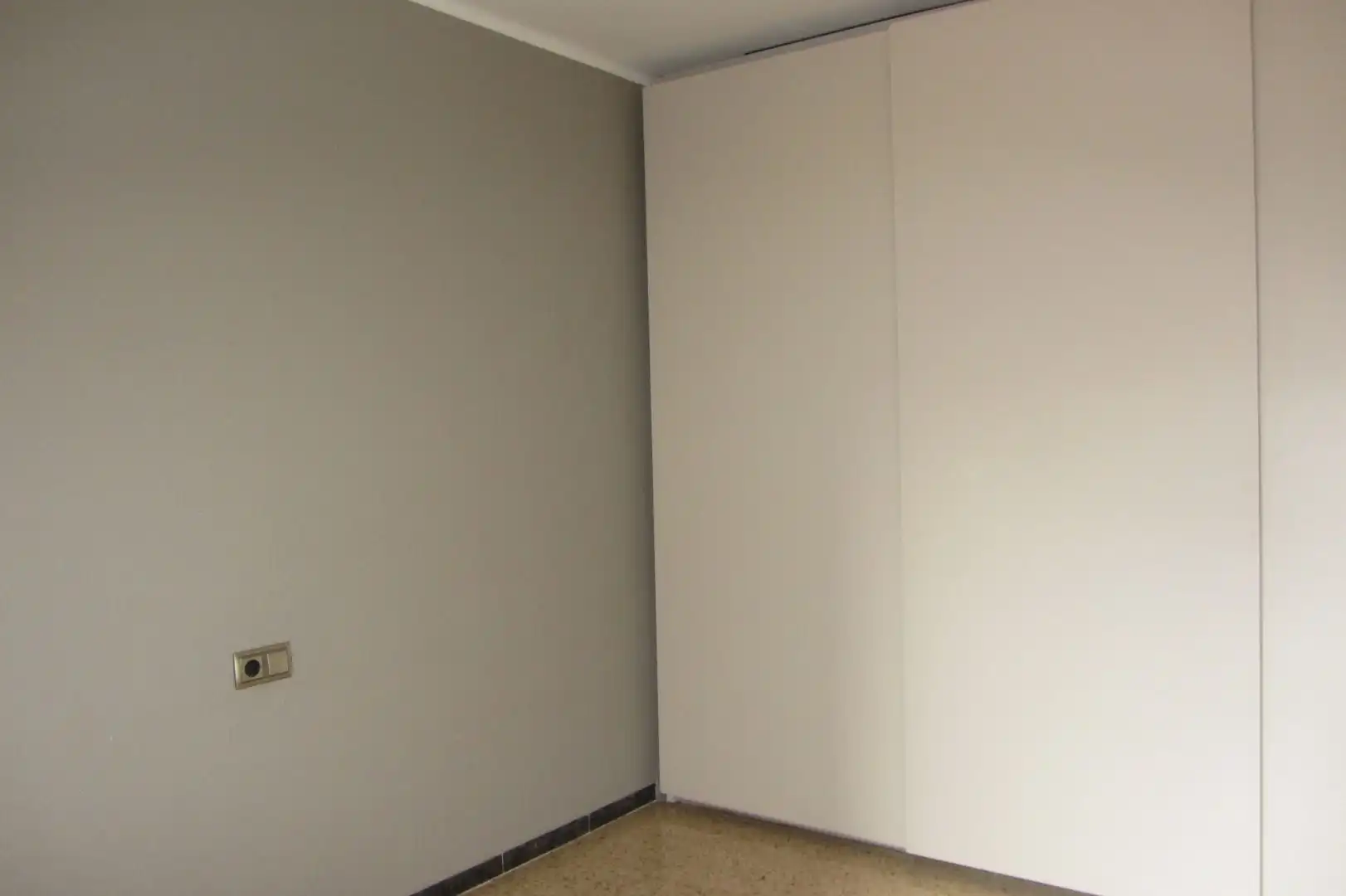 Habitación de Piso de alquiler en Girona con Aire acondicionado, Calefacción y Lavadora