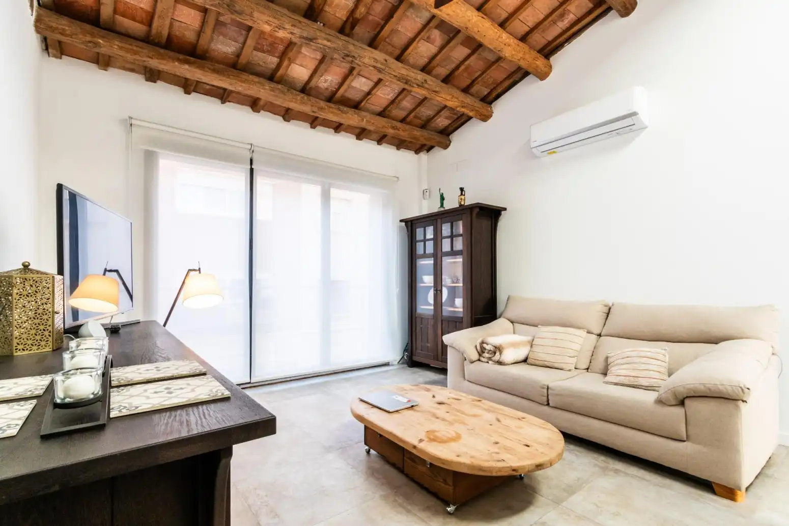 Living room of Houses for sale in Terrassa  with Air Conditioner, Heating and Terrace