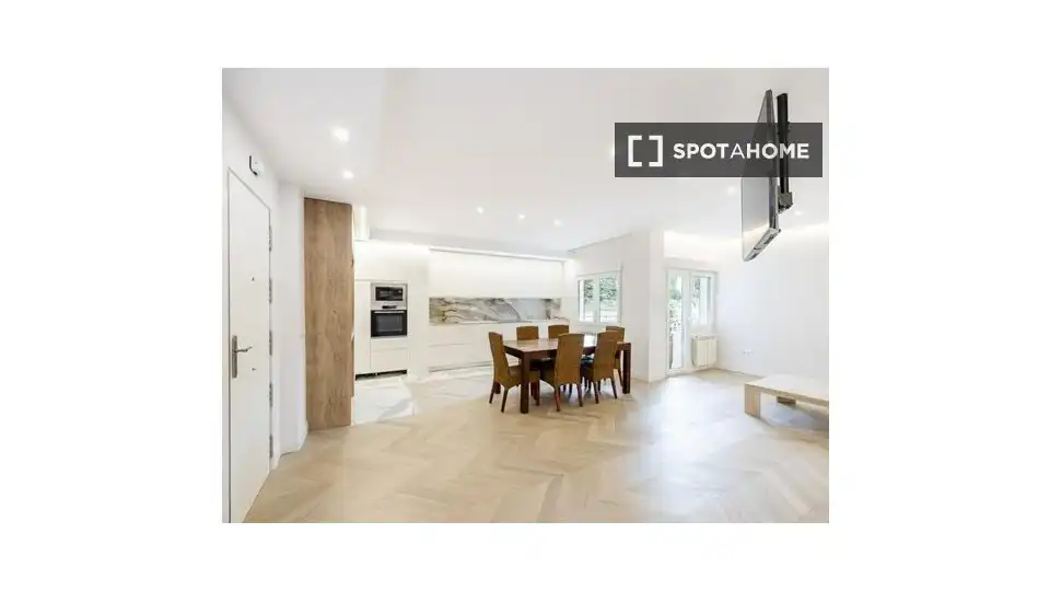 Flat for rent in Jerónimos