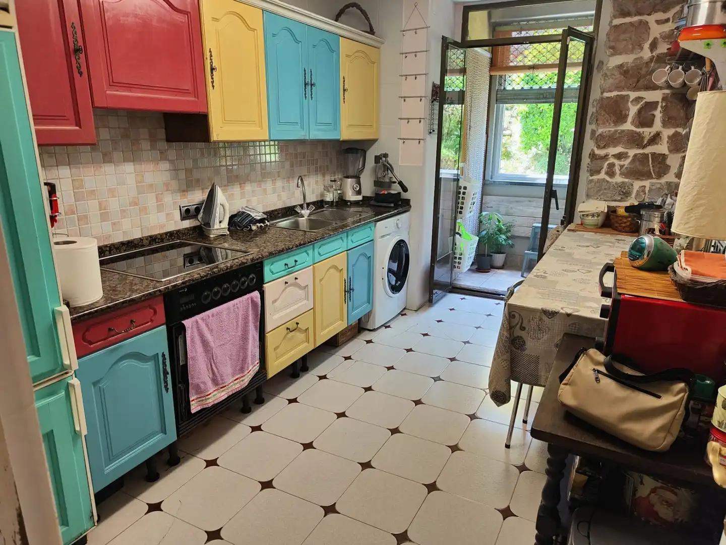 Kitchen of Flat for share in Donostia - San Sebastián 