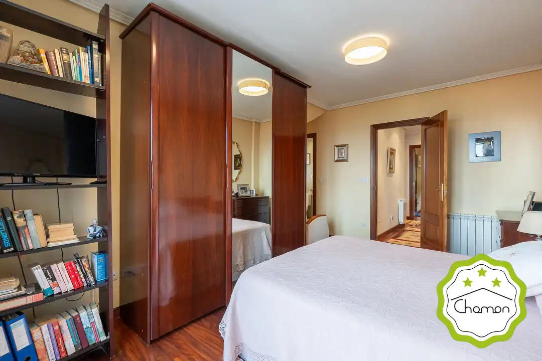 Bedroom of Houses for sale in Castro-Urdiales  with Heating and Furnished