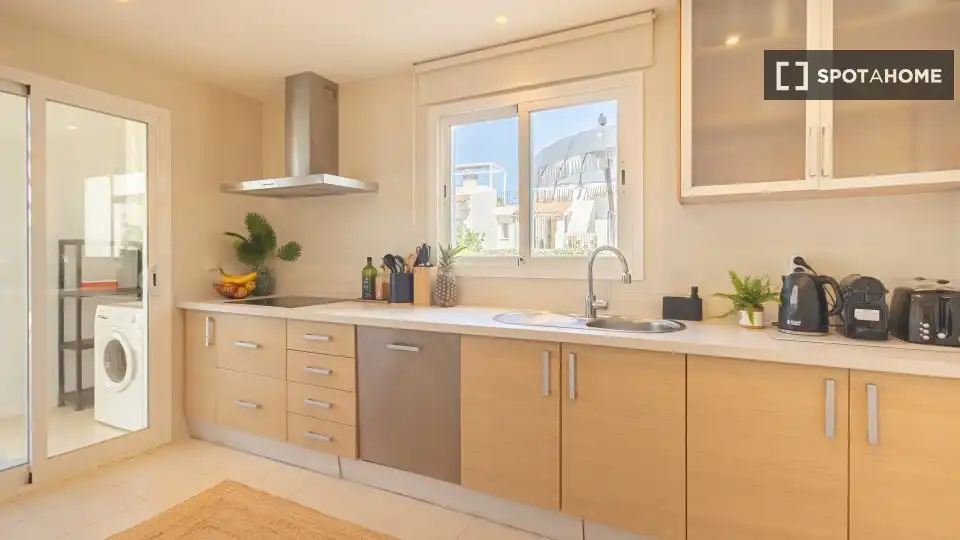 Cocina de Apartamento para compartir en Ojén con Aire acondicionado, Terraza y Amueblado
