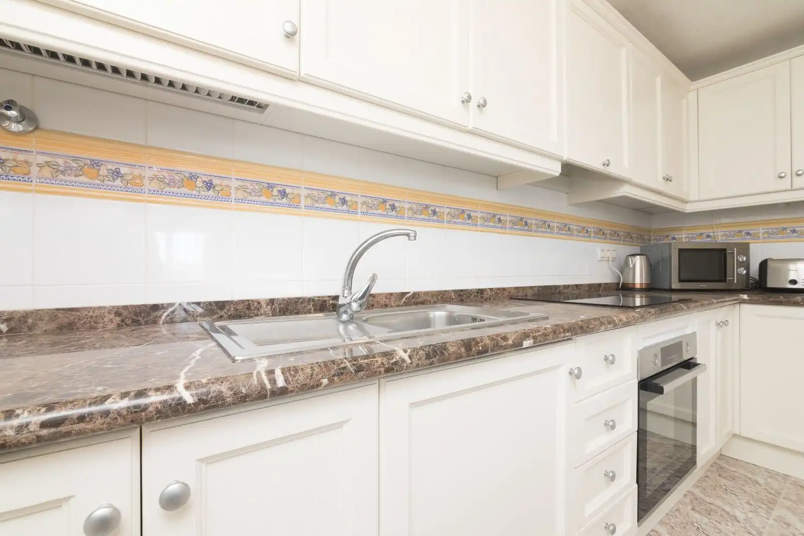 Küche von Wohnung zur Miete in Orihuela mit Klimaanlage, Heizung und Terrasse