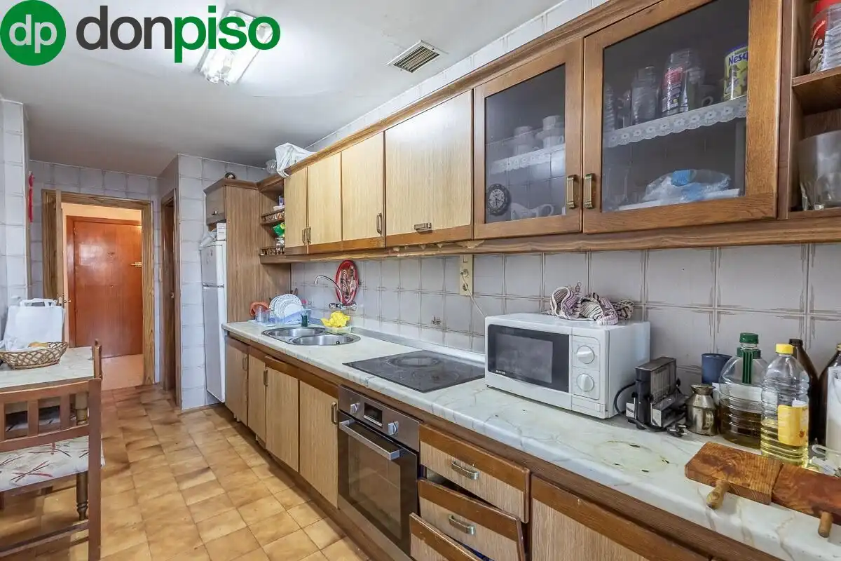 Kitchen of Flat for sale in Granada  with Heating and Balcony