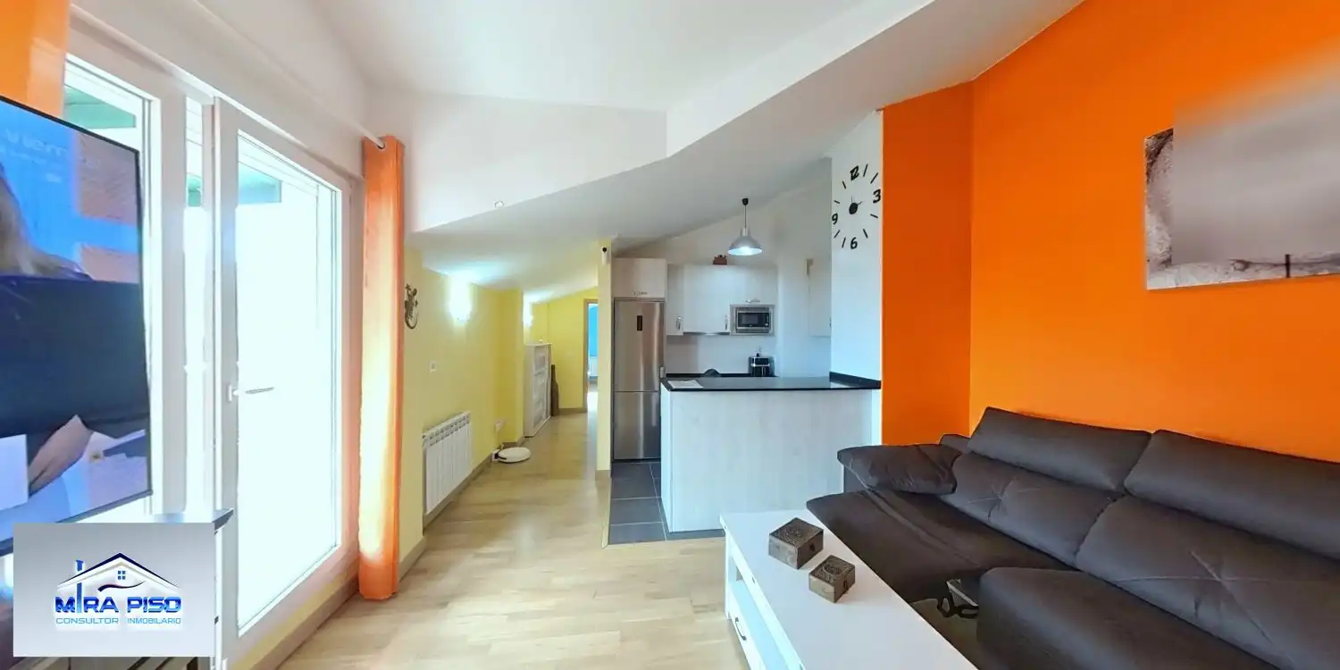 Cocina de Ático en venta en Entrambasaguas con Calefacción, Parquet y Terraza