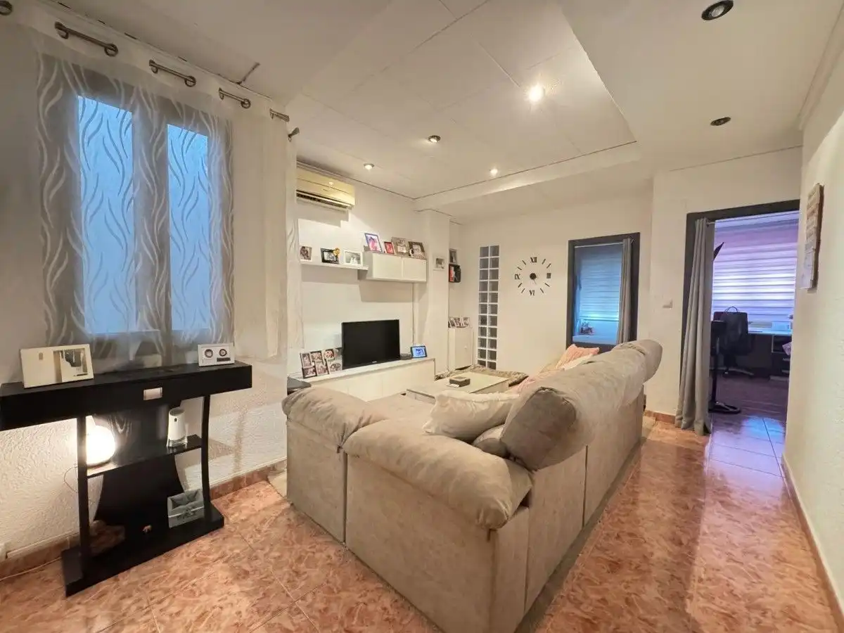 Living room of Flat for sale in Tavernes de la Valldigna  with Air Conditioner and Storage room