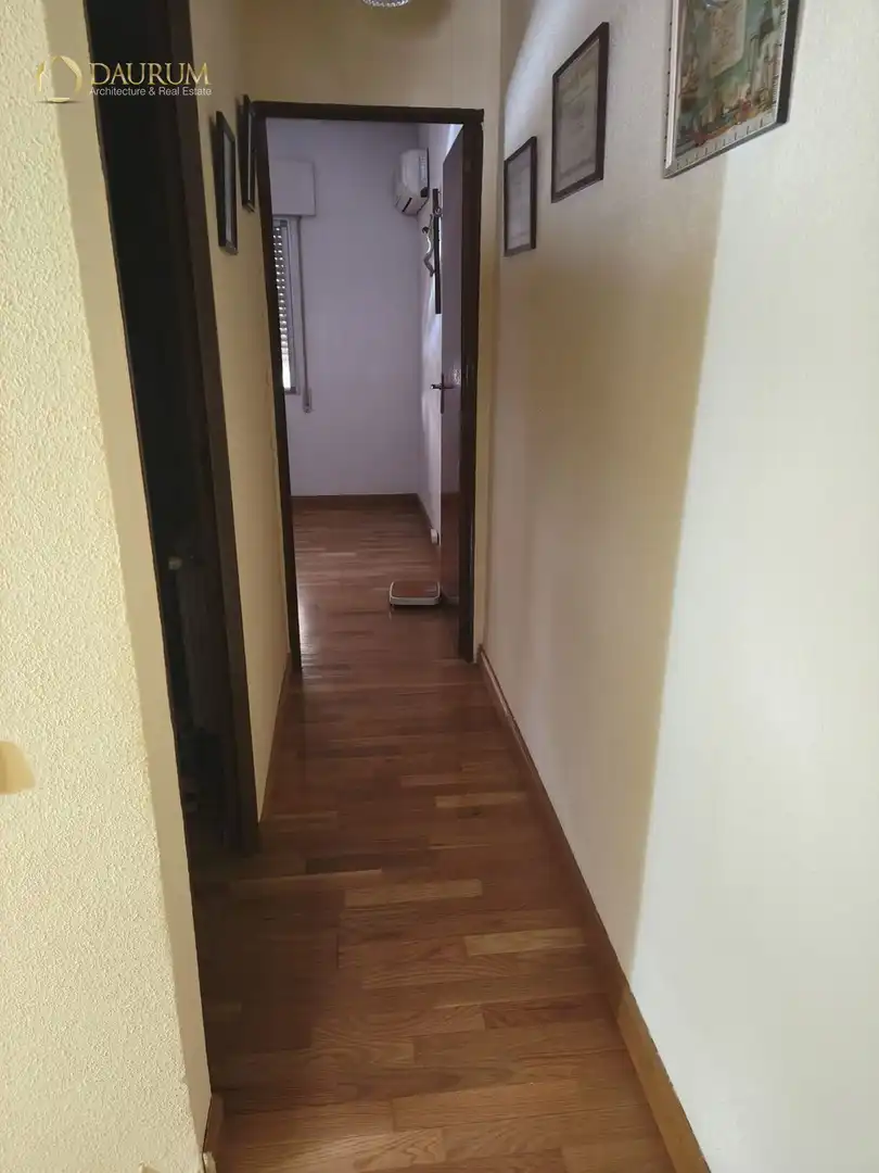 Casa adosada en venta en Madrid con Calefacción, Terraza y Trastero