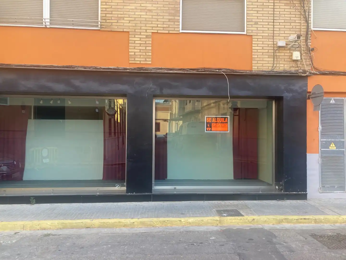 Local de lloguer en Sagunto / Sagunt amb Aire condicionat
