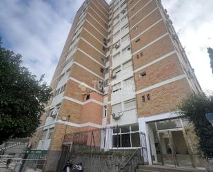 Exterior view of Flat for sale in  Sevilla Capital  with Air Conditioner