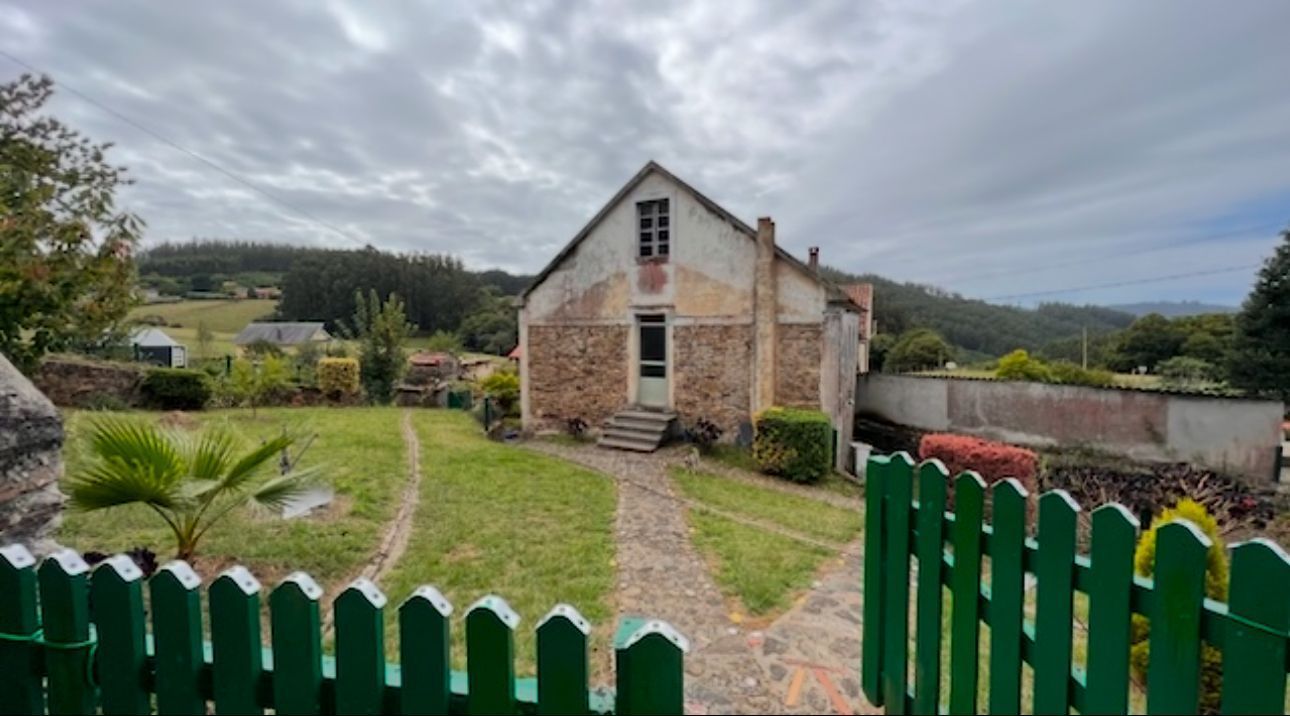 Vista exterior de Finca rústica en venda en Cedeira amb Jardí privat i Traster