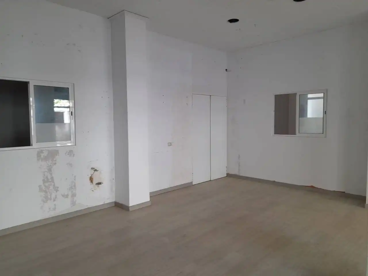 Local commercial à vendre à Avenida Juan Carlos I, imagen 9