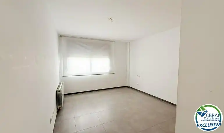 Habitación de Apartamento en venta en Figueres con Piscina comunitaria