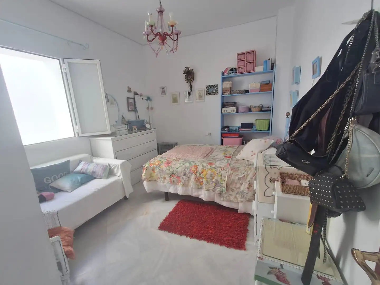 Habitación de Dúplex en venta en Cádiz